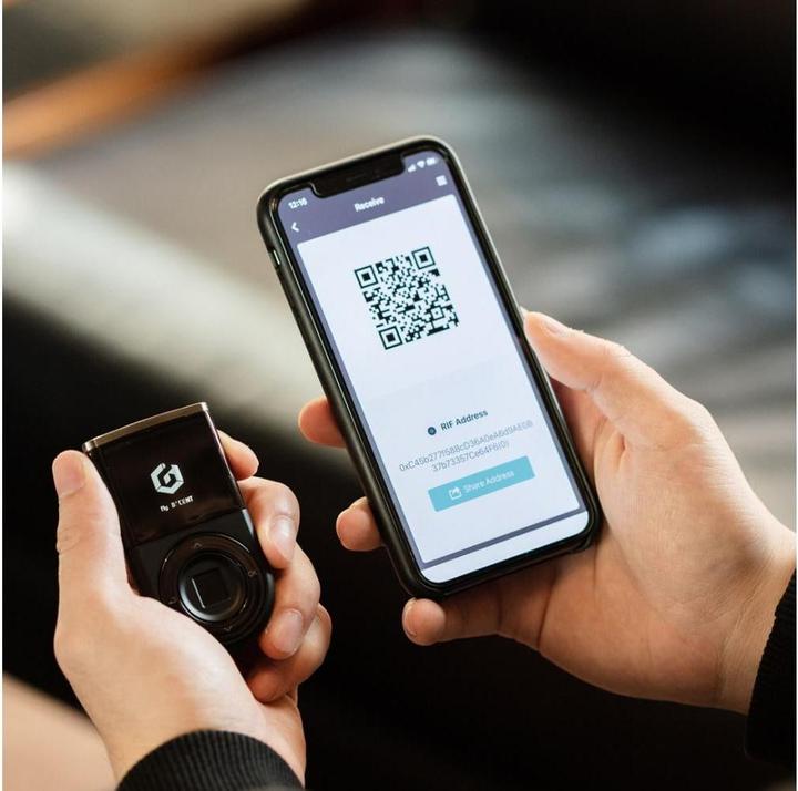Actual product image D'cent Hardware wallet cryptocurrency (Bitcoin, Ethereum Classic, Bitcoin cash, Bitcoin gold, Litecoin, Dash)