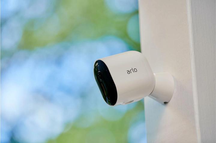 Immagine prodotto Arlo Pro 4 Faretti VMC4250P-100EUS Set di 2 (2688 x 1520 pixel)