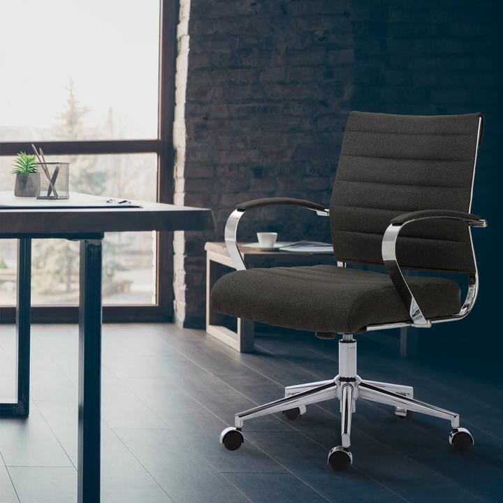 Image du produit CLP Chaise de bureau Oakland réglable en hauteur et pivotante