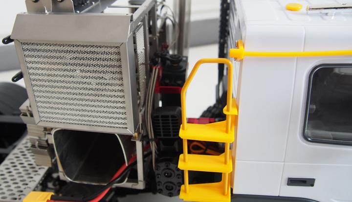 Produktbild Amewi Schwerlast Sattelzug T81E (RTR Ready-to-Run)