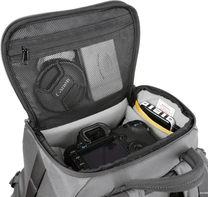 Actual product image Vanguard Veo Adaptor R44 with USB-A (Photo backpack, 15 l)