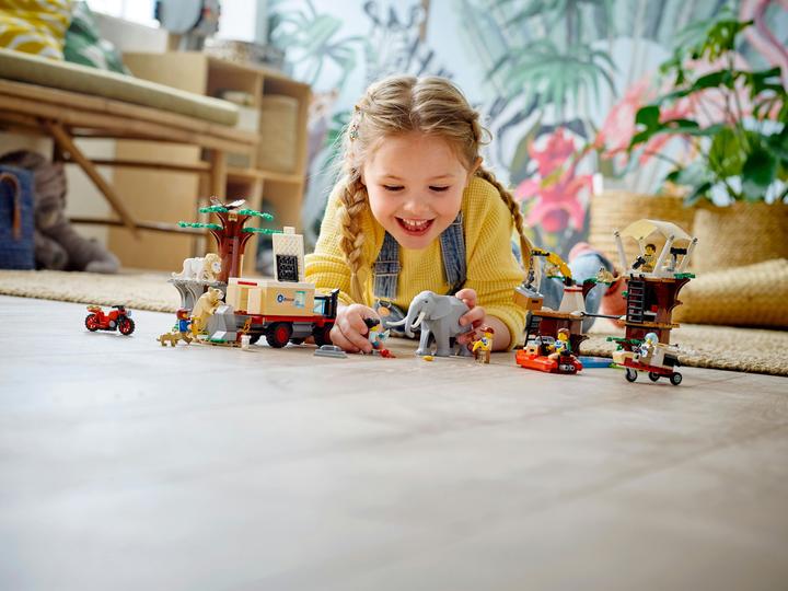 Immagine prodotto LEGO Campo di soccorso per animali (60307, LEGO City, Set LEGO rari)