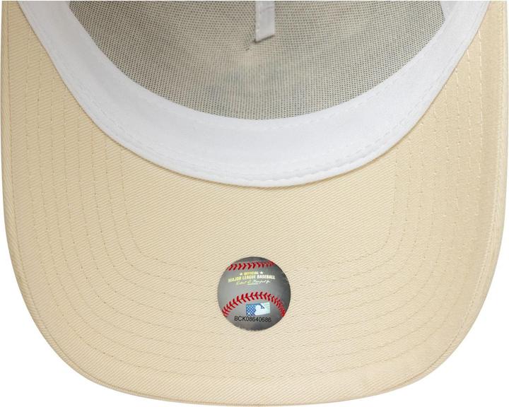 Produktbild New Era Damen A-Frame Trucker Cap New York Yankees Beige
