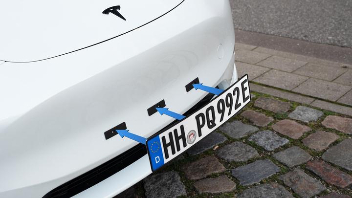 Produktbild Ivality Legaler Magnet-Kennzeichenhalter für Tesla Model 3/Y (Front + Heck)