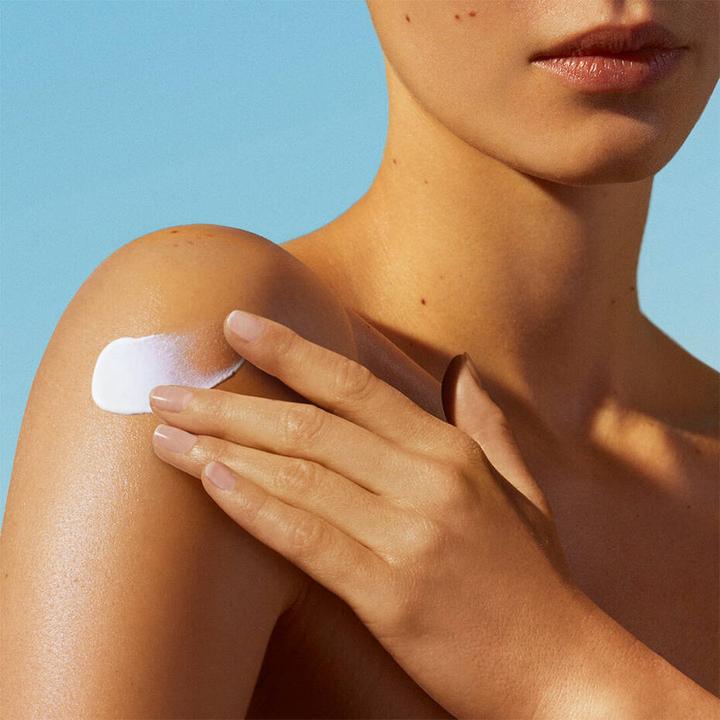 Immagine prodotto Biotherm Amante dell'acqua (Latte solare, SPF 30, 200 ml, 150 g)