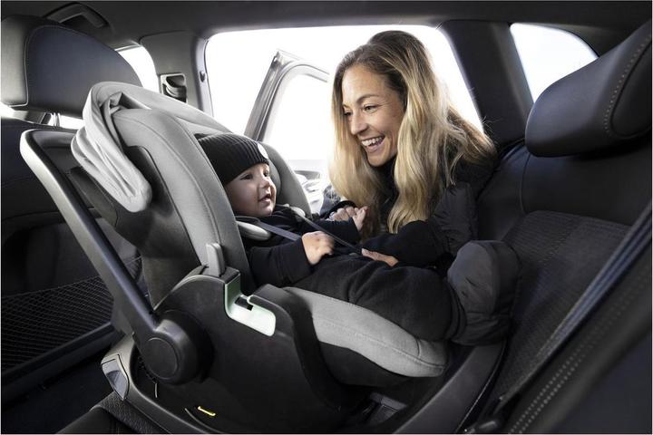 Actual product image Thule Maple with Alfi (Reboarder, ECE R129/i-Size Standard)