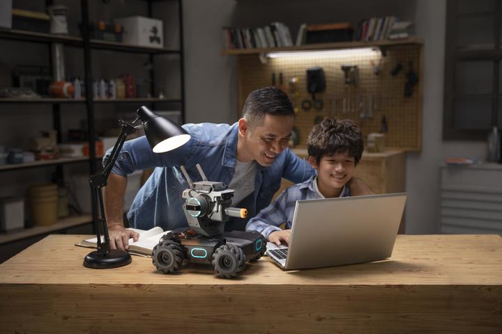 Actual product image DJI RoboMaster S1