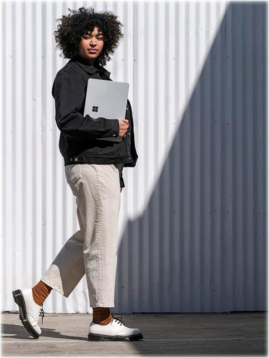 Produktbild Microsoft Surface Laptop Studio for business (14.40", Intel Core i7-11370H, 32 GB, 2000 GB, DE)