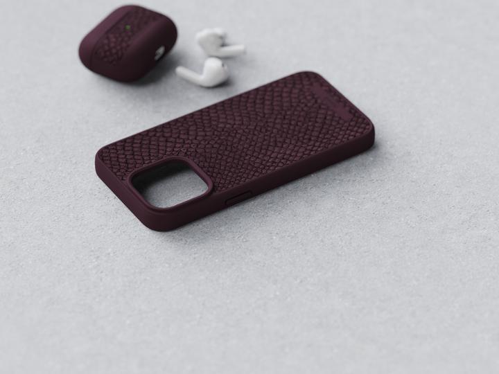 Actual product image Njord Salmon Leather Magsafe Case for iPhone 15 Pro, Rust (Apple iPhone 15 Pro)