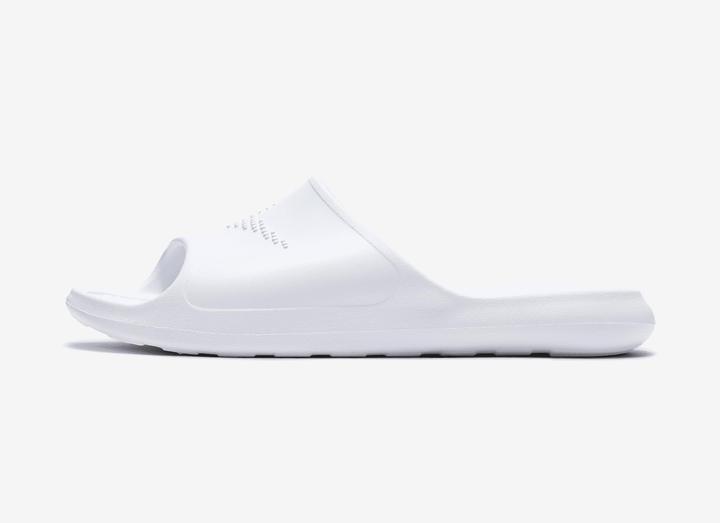Nike Victori One Women"s Showe WHITE/WHITE-WHITE Grösse: 10 (42)