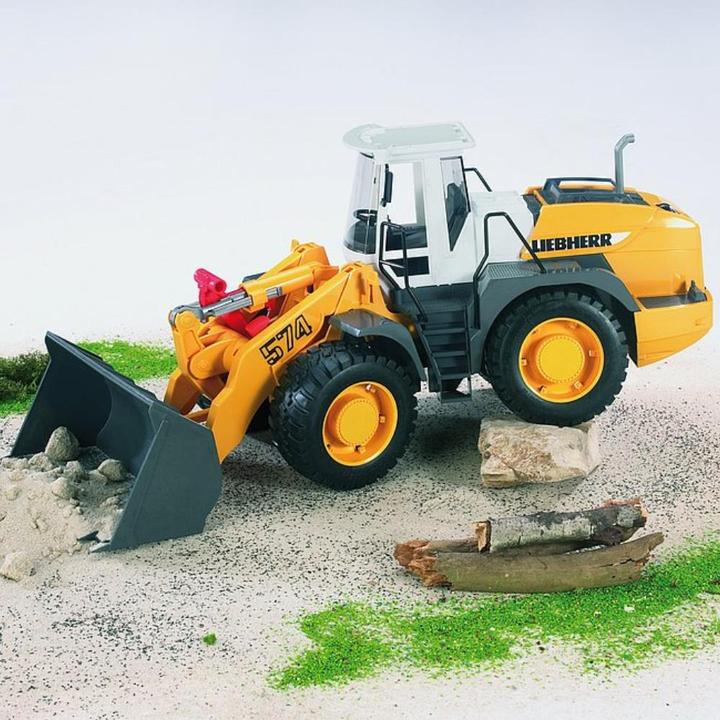 Actual product image Bruder Liebherr wheel loader L574