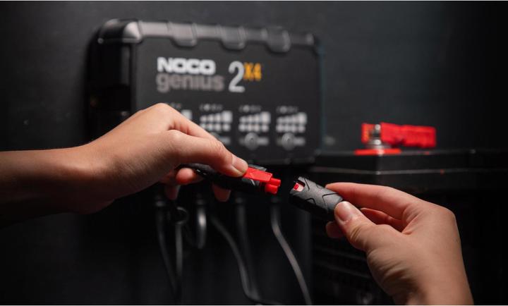 Produktbild Noco Genius 2X4 (12V, 6V, 12 A)