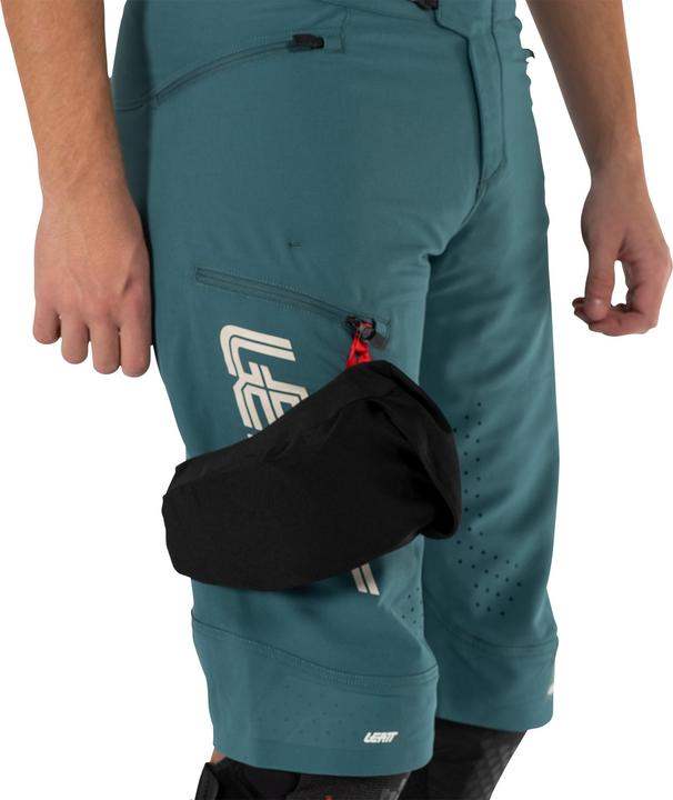 Actual product image Leatt MTB Gravity 4.0 Shorts (L)