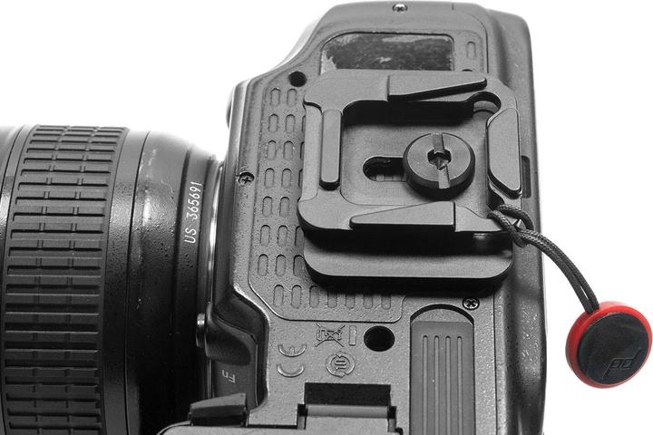 Actual product image Peak Design dual plate (Tripod quick-release plate)