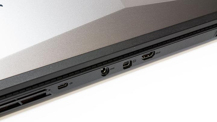 Produktbild Captiva I68-717CH (17.30", Intel Core i7-12700H, 64 GB, 2000 GB, CH)