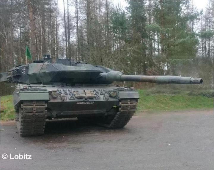 Actual product image Revell Leopard 2 A6M+