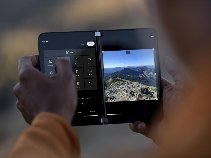 Immagine prodotto Microsoft Surface Duo 2 B2B (128 GB, Obsidian, 8.30", SIM + eSIM, 12 Mpx, 5G)