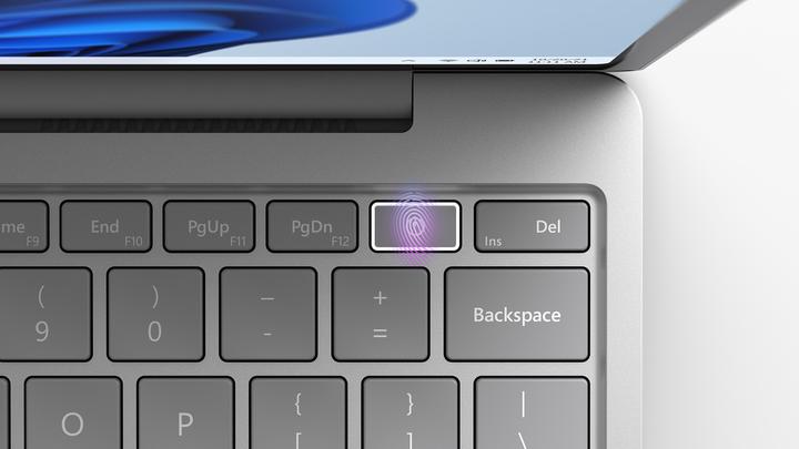 Immagine prodotto Microsoft Surface Laptop Go 2 (12.40", Intel Core i5-1135G7, 8 GB, 256 GB, DE)