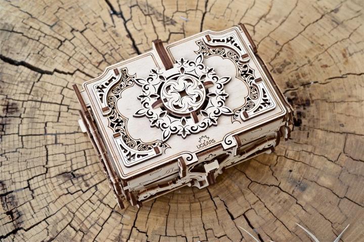 Actual product image Ugears Antique casket (185 pieces)