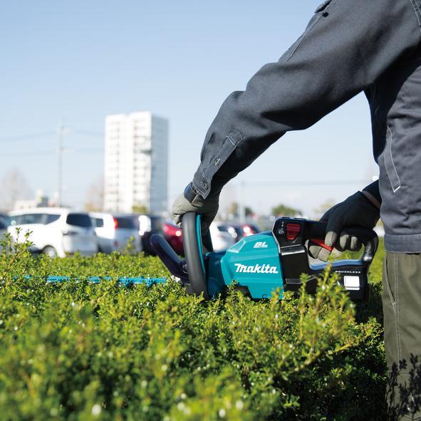 Actual product image Makita DUH501Z Cordless hedge trimmer, without battery and charger! (Rechargeable battery operated)
