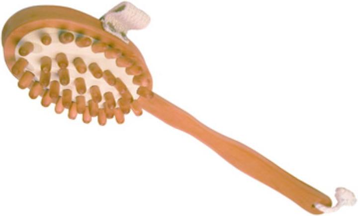 Cellulite brush with wooden knobs