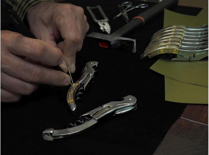 Actual product image Pulltex Un tire-bouchon DAMASQUINADO (Lever corkscrew)