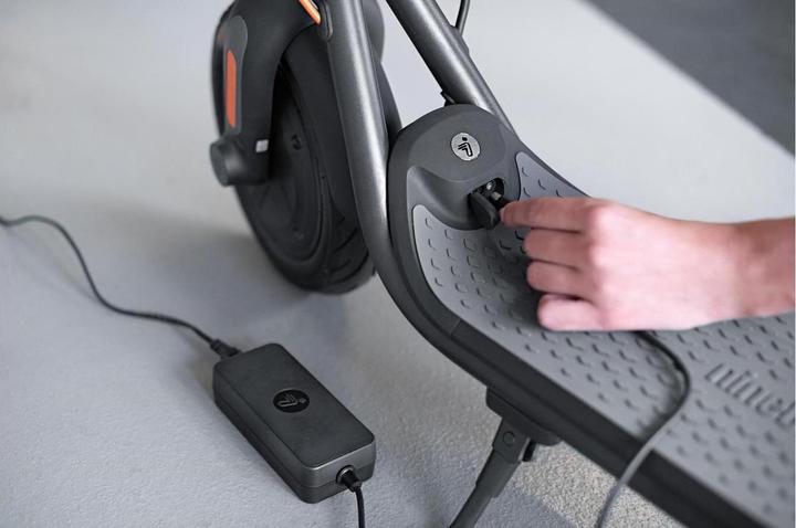 Image du produit Segway-Ninebot F30D (20 km/h, 30 km, 300 W)