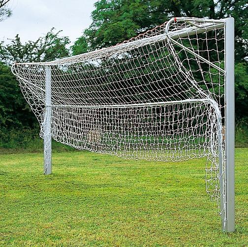 Sport-Thieme Hochklappbarer Alu-Bodenrahmen, für Grossfeldtore 7,32x2,44 m