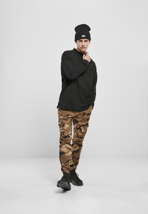 Actual product image Urban Classics Camo Cargo Jogging Pants 2.0 (32)