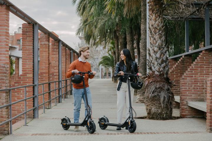 Image du produit Segway-Ninebot F2 Plus D (20 km/h, 55 km, 400 W)