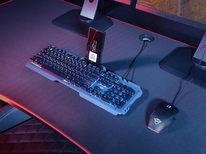 Produktbild Trust USB GXT853 ESCA METAL/RAINBOW GAMING 23796 (Eng. Int., Kabelgebunden)