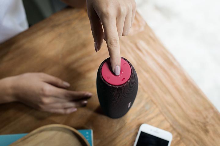 Actual product image Philips EverPlay (14 h, Rechargeable battery operated)