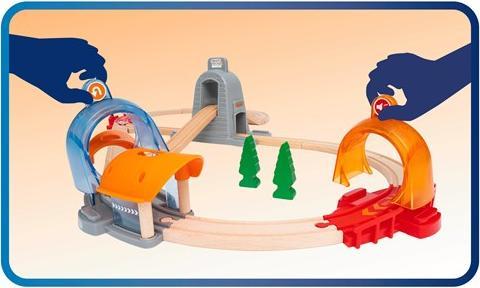 Produktbild Brio Smart Tech Tunnel Reisezug Set