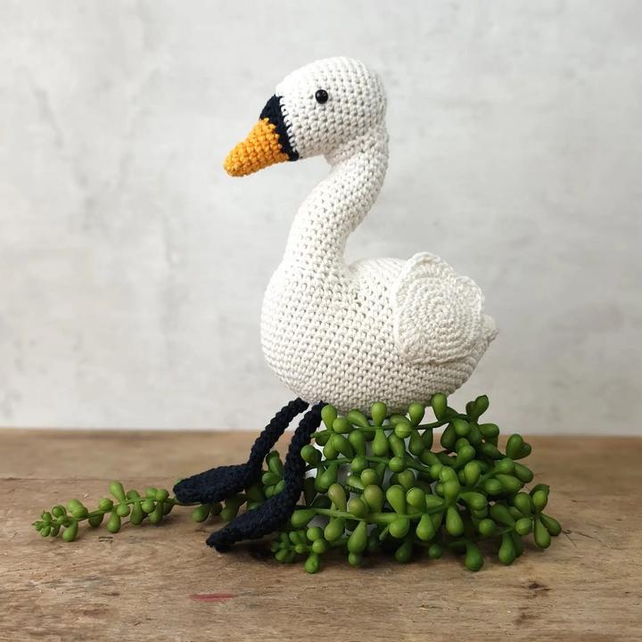 Produktbild Hardicraft Lilly Schwan - Häkelset