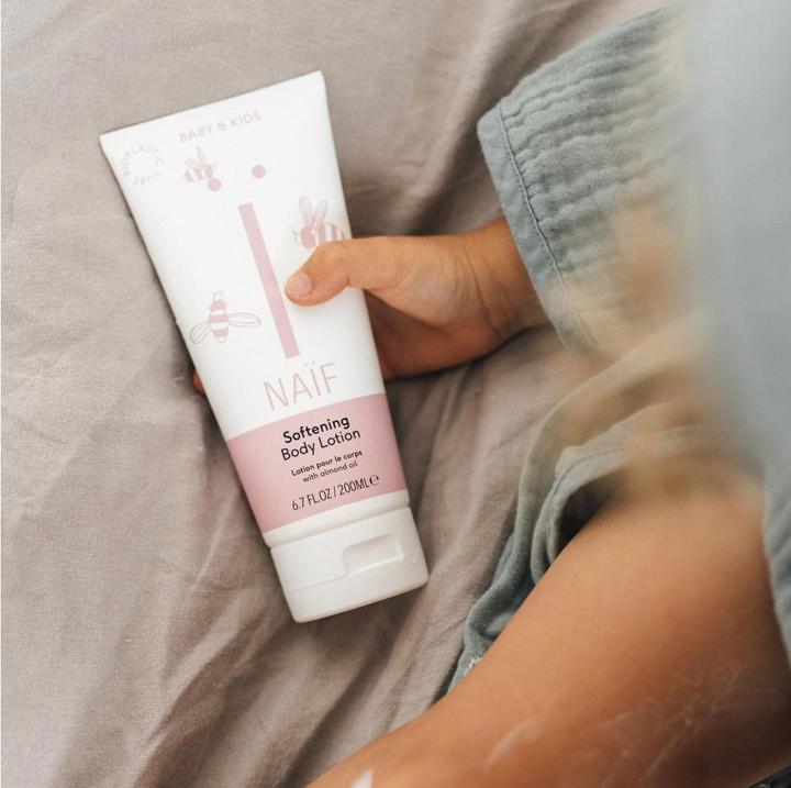 Actual product image Naïf Soothing lotion