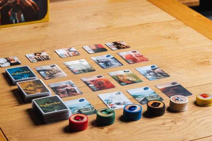 Actual product image Brain Games Splendor | LT / LV / EE / RU (Lithuanian, Estonian, Russian, Latvian)