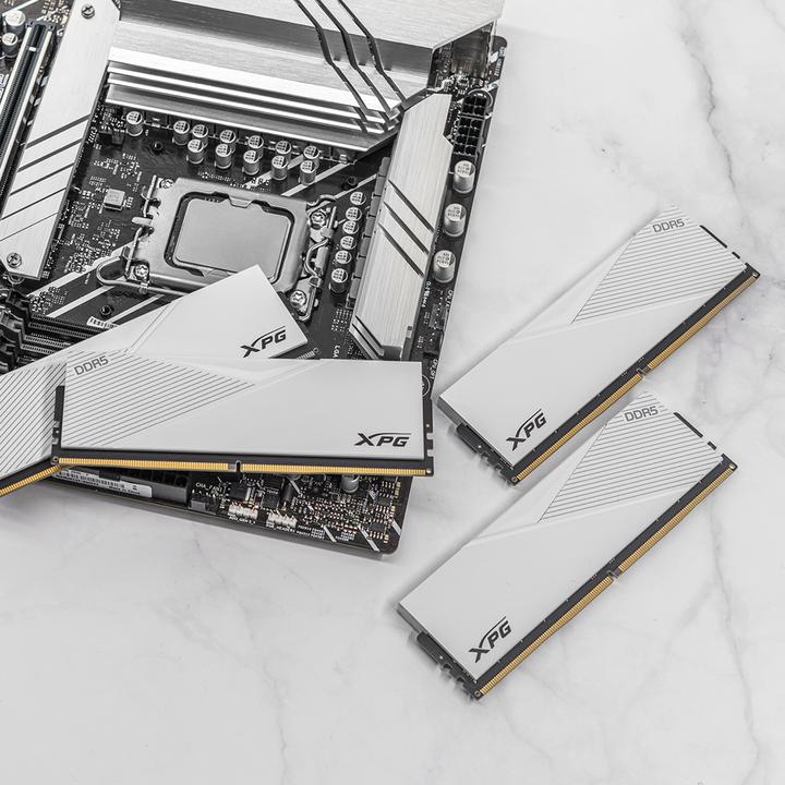 Actual product image Adata Lancer XPG-Series (2 x 16GB, 6000 MHz, DDR5 RAM, U-DIMM)