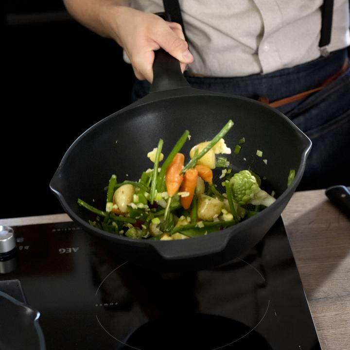 Image du produit Tefal Trattoria Pro Sauteuse avec couvercle en verre (28 cm, Cocotte + faitout, Fonte d'aluminium)
