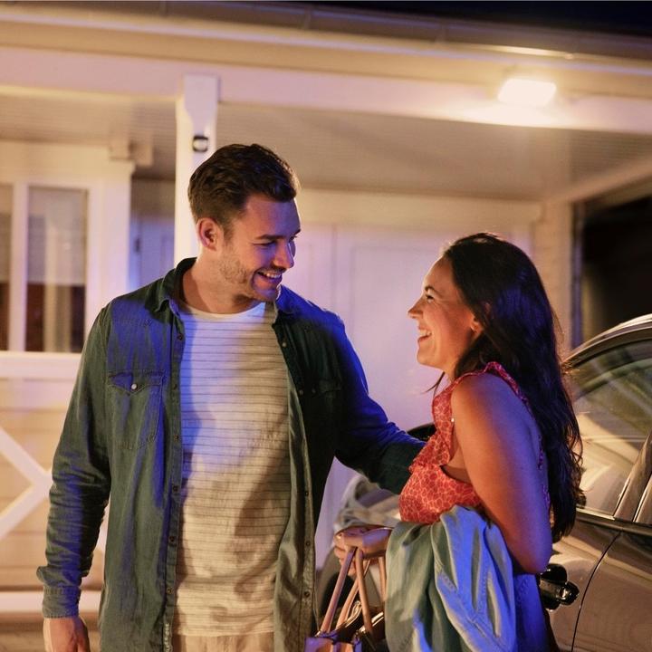 Actual product image Philips Hue Welcome Base (2600 lm)