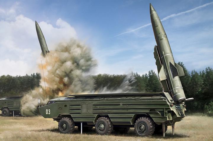 Actual product image Hobby Russian 9K79 Tochka (SS-21 Scarab) IRBM