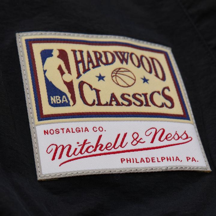 Actual product image Mitchell & Ness M&N Mesh Nylon Track Jacket - NBA Chicago Bulls - L (L)