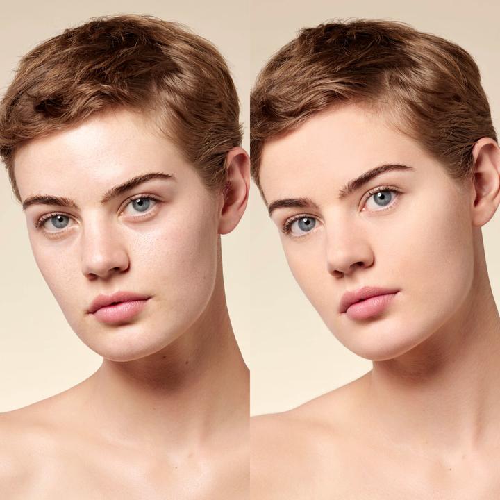 Produktbild Givenchy Prisme Libre Matte Foundation 3-C240 (C240)