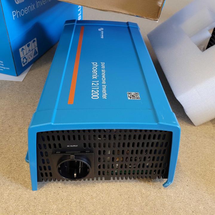 Produktbild Victron Energy Victron Phoenix 12/1200 Wechselrichter 230V 1000W VE.Direct Schuko B-ware