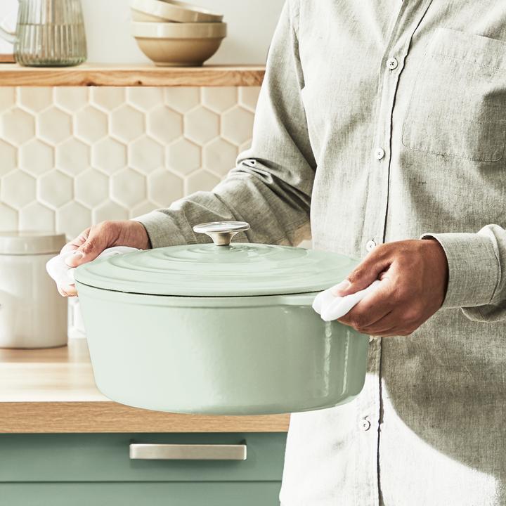 Productafbeelding Tefal LOV Gietijzeren Ovale Braadpan 34cm Lichtgroen (34 cm, Braadpan + kasserol, Steelpan, Gietijzer)