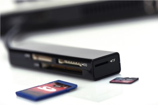 Produktbild ednet Multicard Reader USB 2.0 schwarz (sc)
