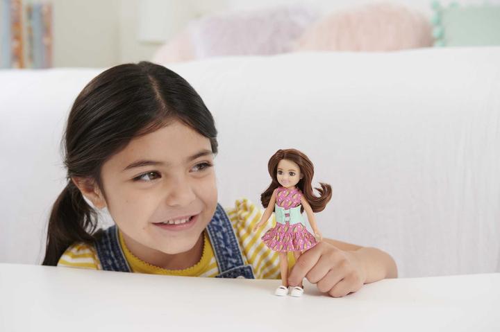 Image du produit Barbie Chelsea avec buste scoliose