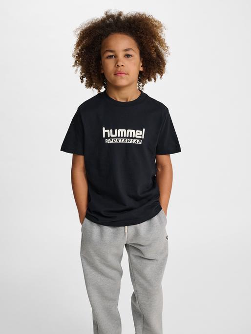 Actual product image hummel hmlJR BASE T-SHIRT S/S (24, 25, 26, 27, 28)
