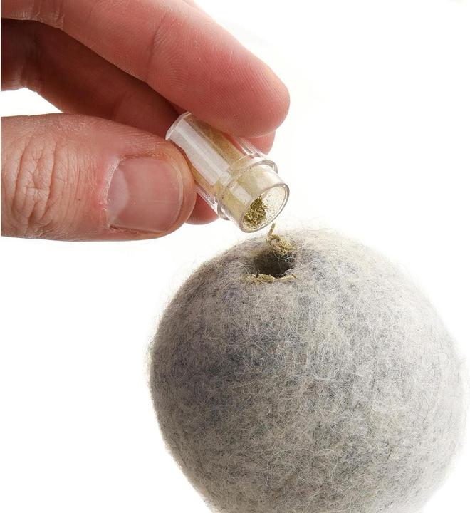 Actual product image CanadianCat Cat toy felt ball with scent bag (Cat ball toy)
