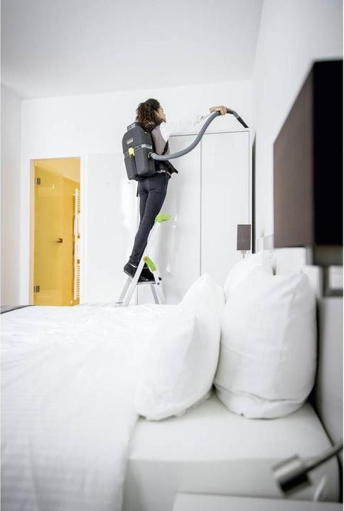 Actual product image Kärcher Battery back dry vacuum cleaner BVL 5/1 (Back hoover)