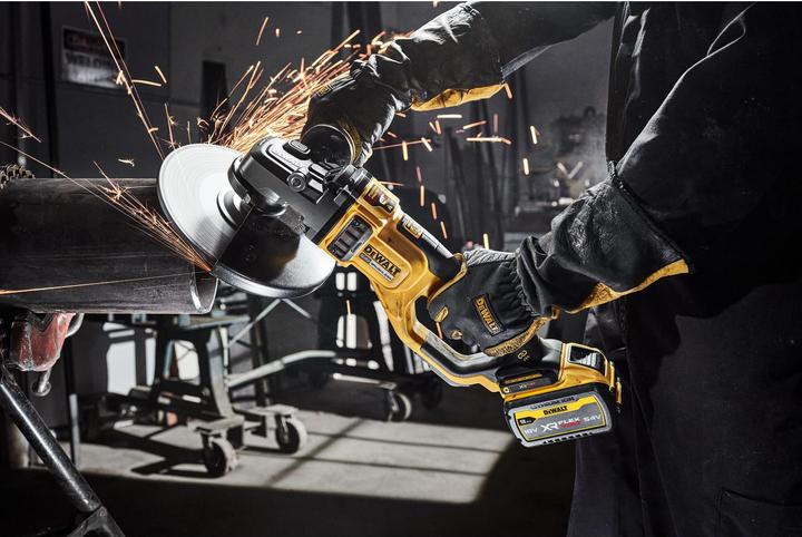 Productafbeelding DeWalt DCG460NK FLEXVOLT Accu Haakse Slijper 230mm 54V Basic Body in koffer (230 mm)